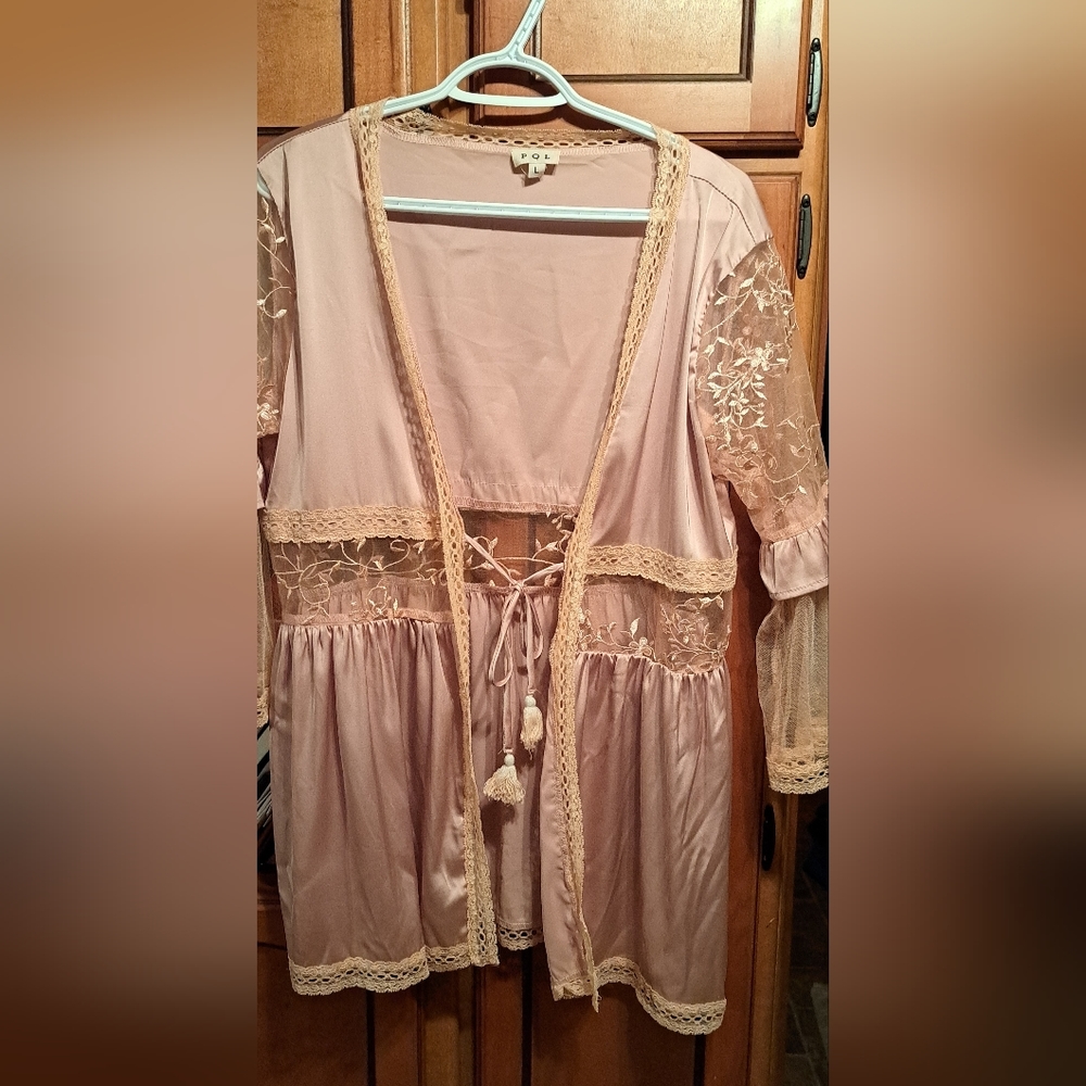 Ladies Beautiful POL Intimate House Covering Lace/Embroidered Around Satin LRG